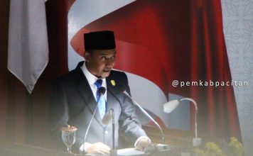 Pimpinan DPRD Pacitan Laksanakan Sumpah/Janji